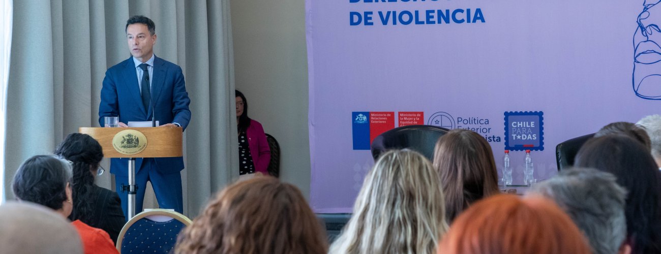 Inauguran jornada “Política Exterior Feminista: Fortaleciendo la atención consular para mujeres víctimas de violencia de género en el exterior”