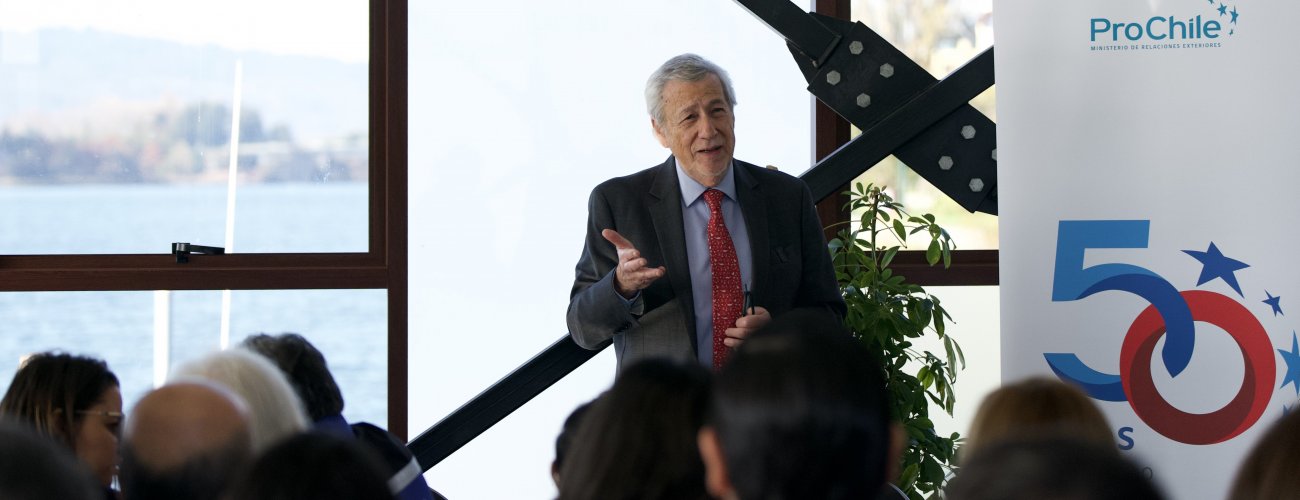 Canciller encabeza conversatorio con exportadores de la región de Los Ríos