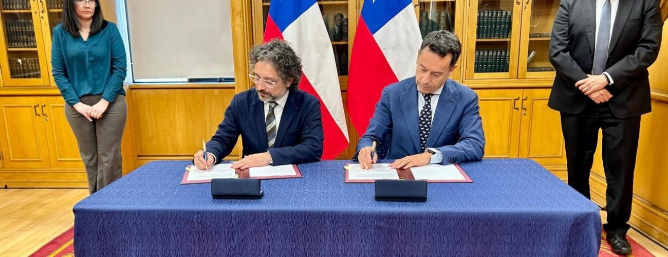 Subsecretario (s) firma Convenio de Colaboración con el Consejo de Defensa del Estado