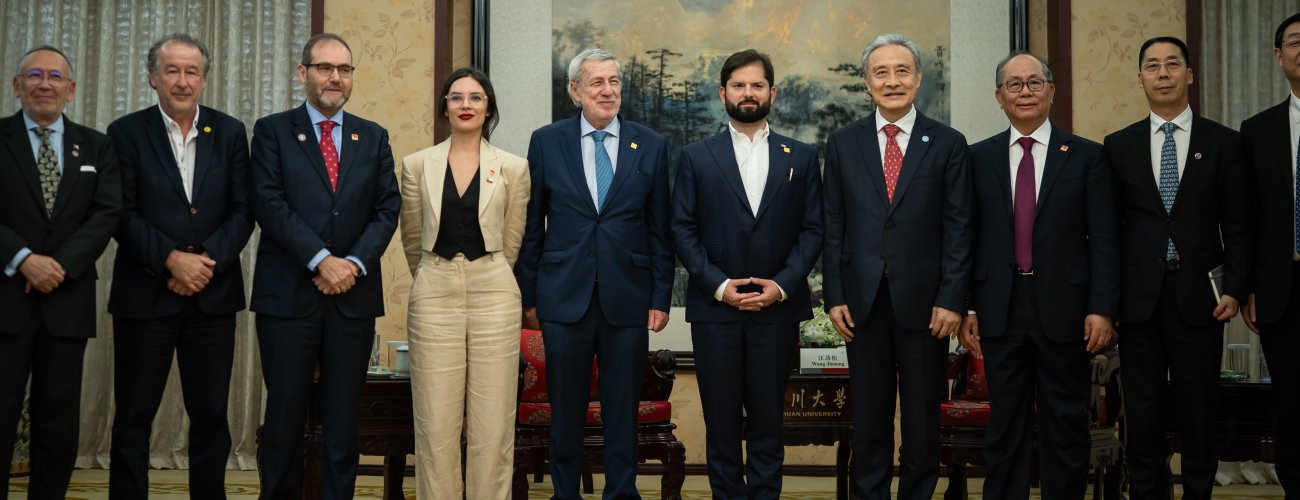 Canciller Alberto van Klaveren acompaña al Presidente Boric en la primera jornada de la visita de Estado a China