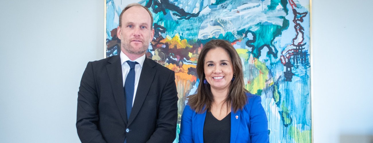 Canciller (s) se reúne con jefe del Centro de Conducta Empresarial Responsable de la OCDE