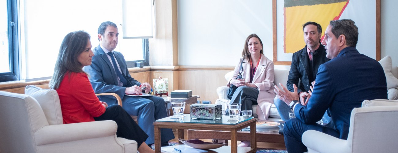 Canciller (s) se reúne con el director de la Oficina Sub-Regional para el Cono Sur del Programa de Naciones Unidas para el Medio Ambiente