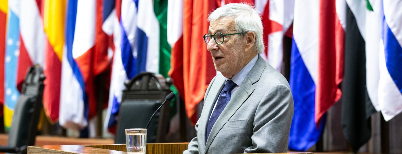Ministro de Relaciones Exteriores encabeza la conmemoración del bicentenario del Cuerpo Consular de Valparaíso