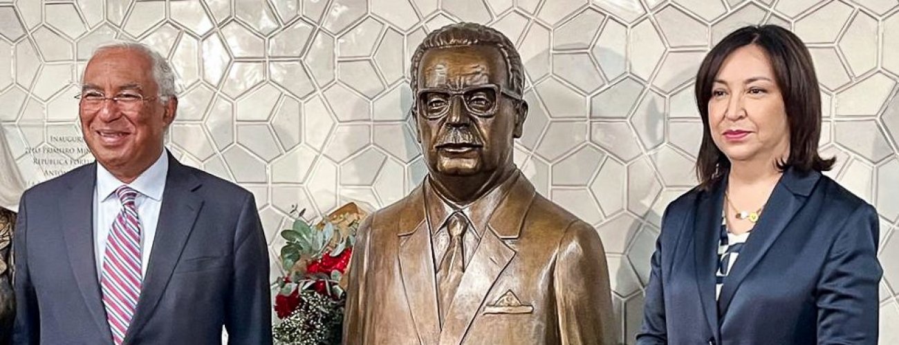 Primer Ministro de Portugal inaugura busto de Salvador Allende en Lisboa