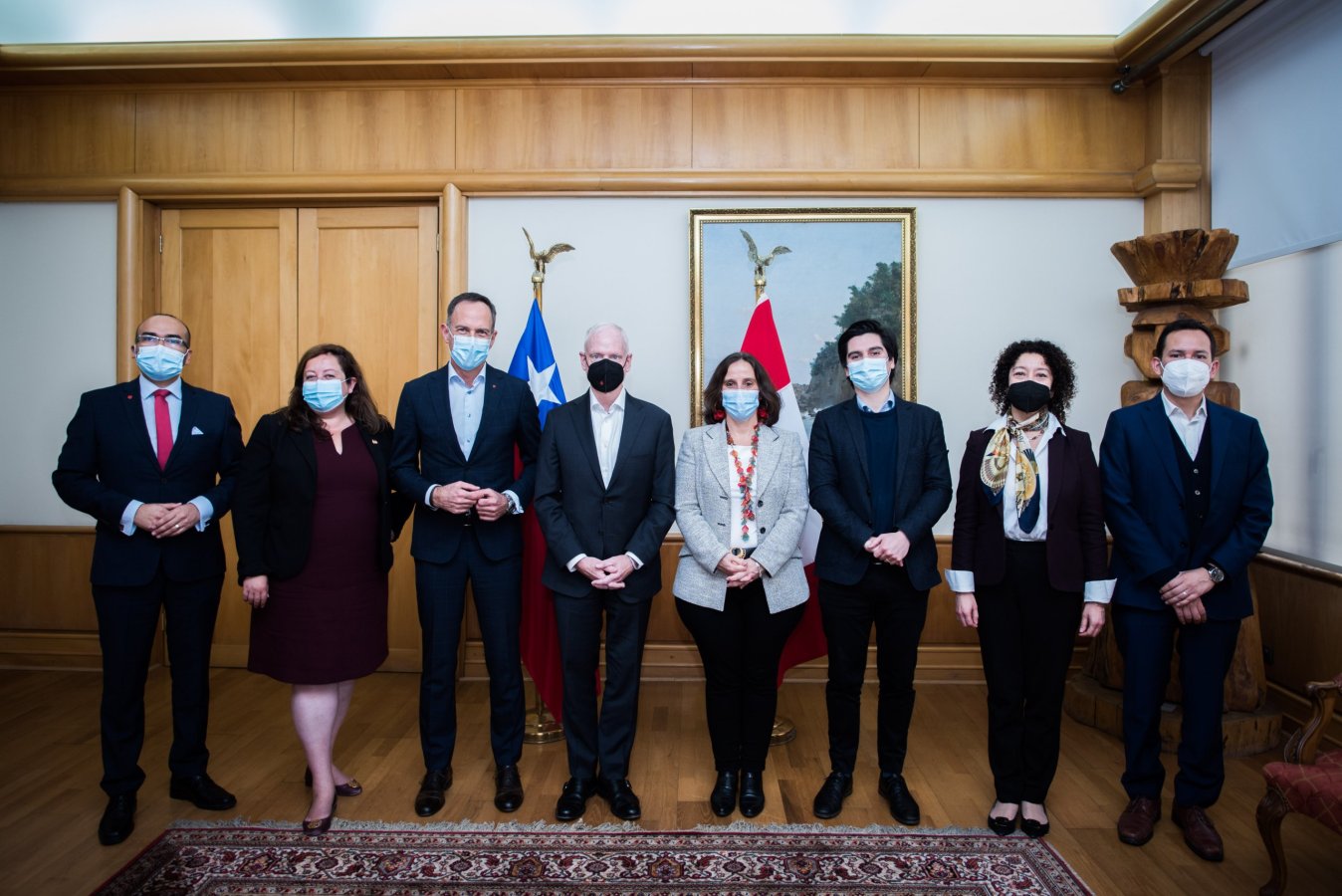 Ministra Antonia Urrejola se reúne con el Viceministro de Comercio Internacional de Canadá