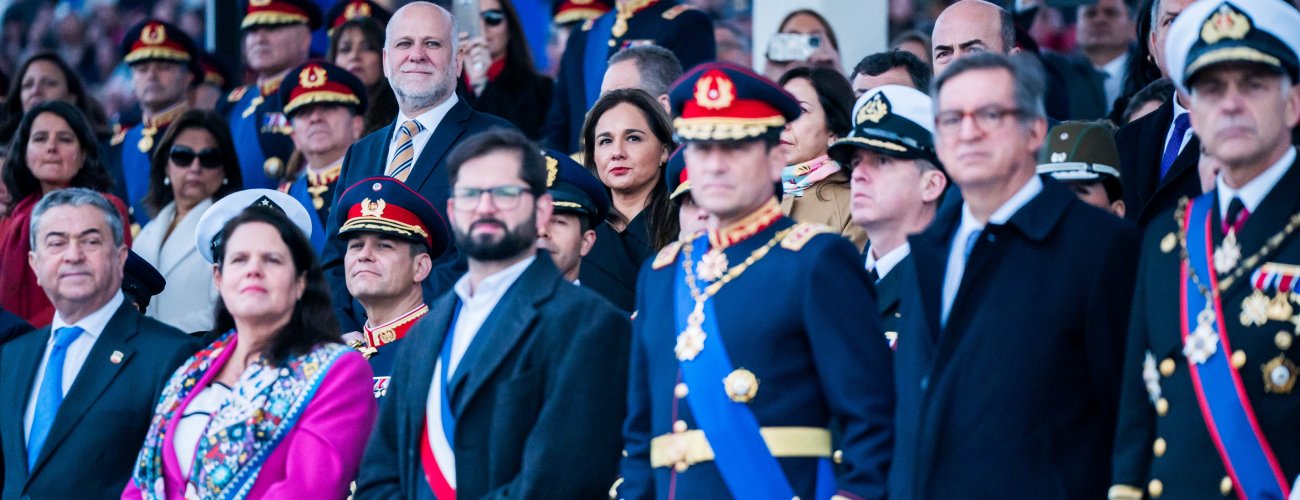 Canciller (s) Gloria de la Fuente asiste a la Parada Militar en honor a las Glorias del Ejército