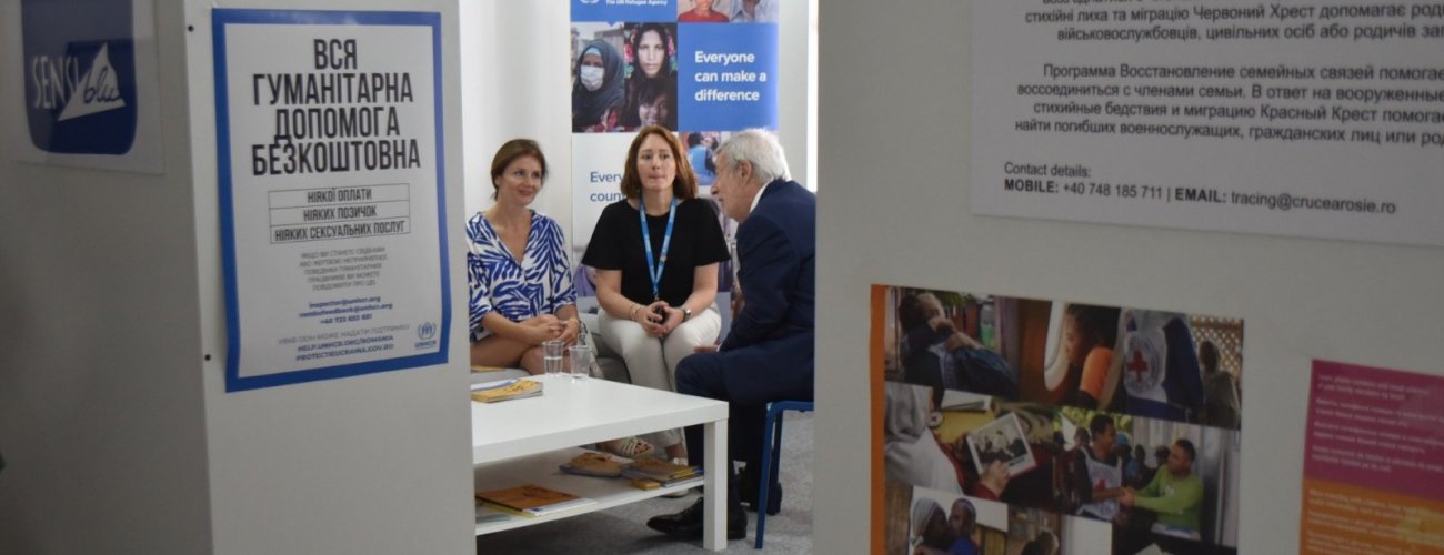 Canciller visita centro de ayuda a refugiados ucranianos en Rumanía