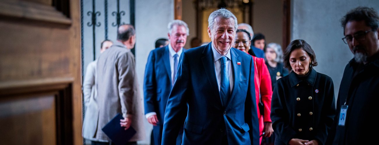 Canciller participa en acto en conmemoración de los 50 años del golpe de Estado y lidera recorrido patrimonial con invitados internacionales