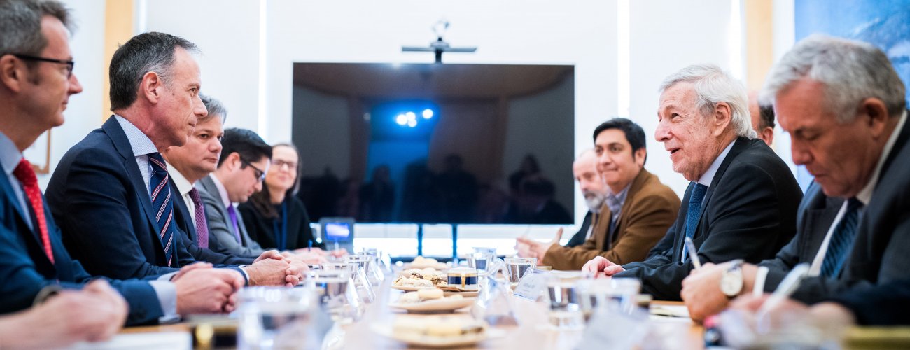 Canciller encabeza reunión con la Comisión Presidencial para la Paz y el Entendimiento y representantes de embajadas
