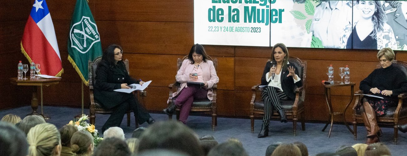 Subsecretaria participa en seminario internacional “Liderazgo de la Mujer”