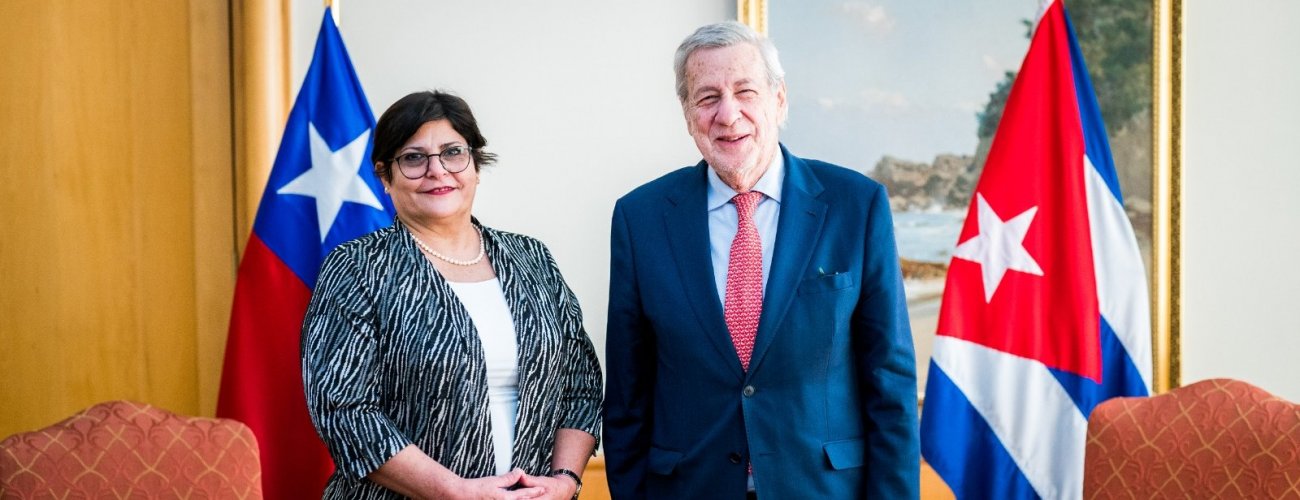 Canciller se reúne con embajadora de Cuba en Chile