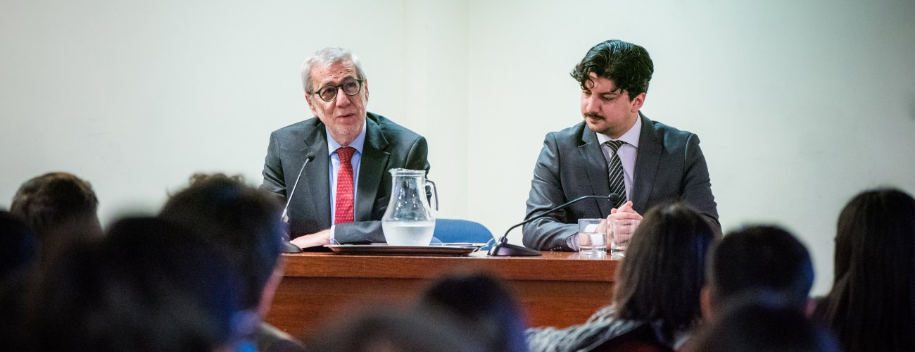 Ministro Alberto van Klaveren inaugura el III Congreso Estudiantil de Derecho Internacional