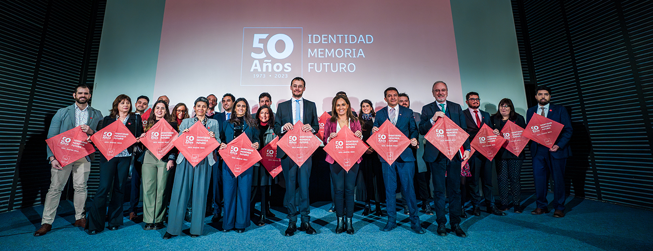 Canciller (s) Gloria de la Fuente asiste al estreno del documental “50 años: identidad, memoria y futuro” y destaca la solidaridad de países que acogieron a chilenos durante la dictadura