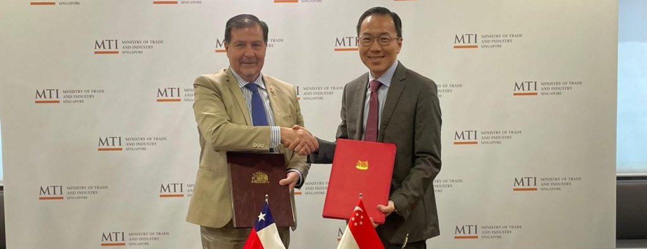 Chile y Singapur firman acuerdo que permite impulsar la carbono neutralidad: “Es una manifestación de nuestra voluntad por avanzar en mayor ambición climática”