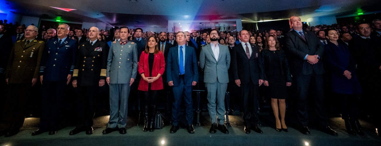 Canciller (s) Gloria de la Fuente participa en el 90 aniversario de la Policía de Investigaciones