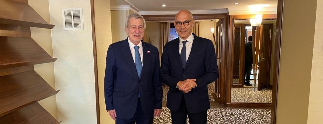 Canciller Alberto van Klaveren se reúne con Alto Comisionado para los Derechos Humanos de Naciones Unidas y refuerza el compromiso de Chile en la materia