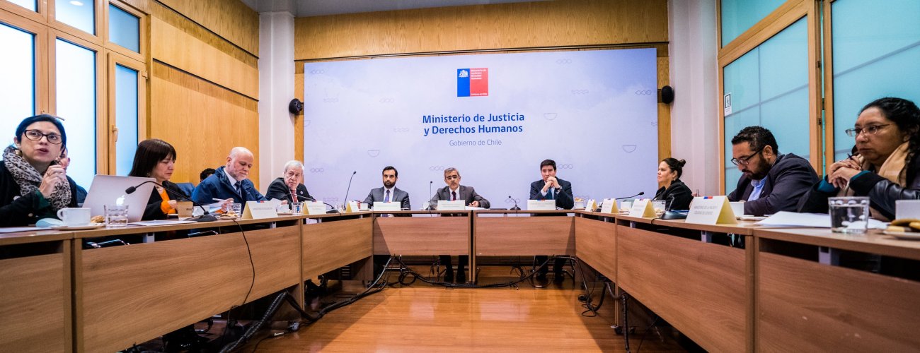 Ministro Alberto van Klaveren participa en Comité Interministerial de Derechos Humanos