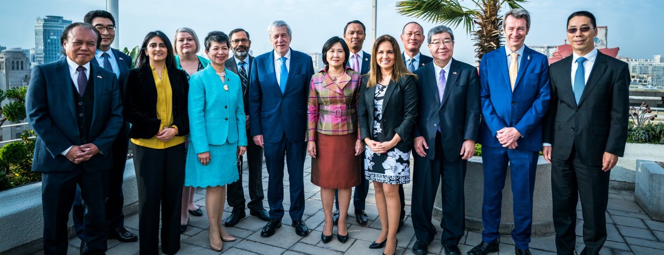 Canciller y subsecretarias se reúnen con embajadores de Asia y Oceanía en Chile