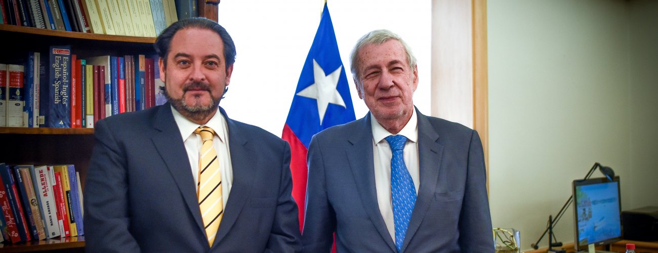 Ministro Alberto van Klaveren sostiene reunión con Secretario Ejecutivo de la Organización Latinoamericana de Energía