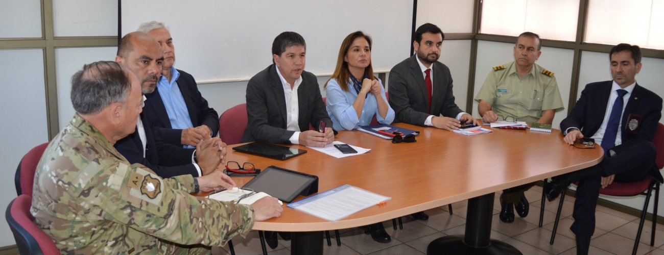 Subsecretaria Gloria de la Fuente participa en reunión de coordinación en Chacalluta y destaca diálogo permanente y abierto de la Cancillería con otros países
