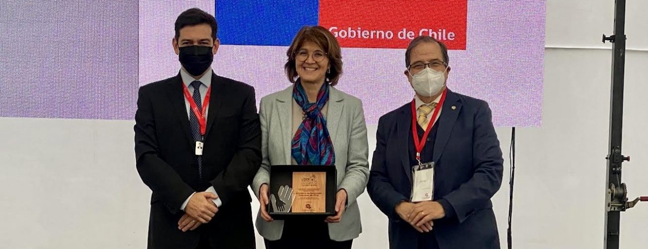 Cancillería recibe distinción como “Líder Solidario de Coaniquem” por su compromiso con el programa internacional de la fundación