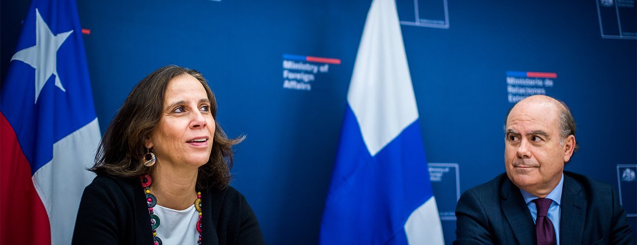 Ministra Antonia Urrejola sostiene reunión con su par de Finlandia