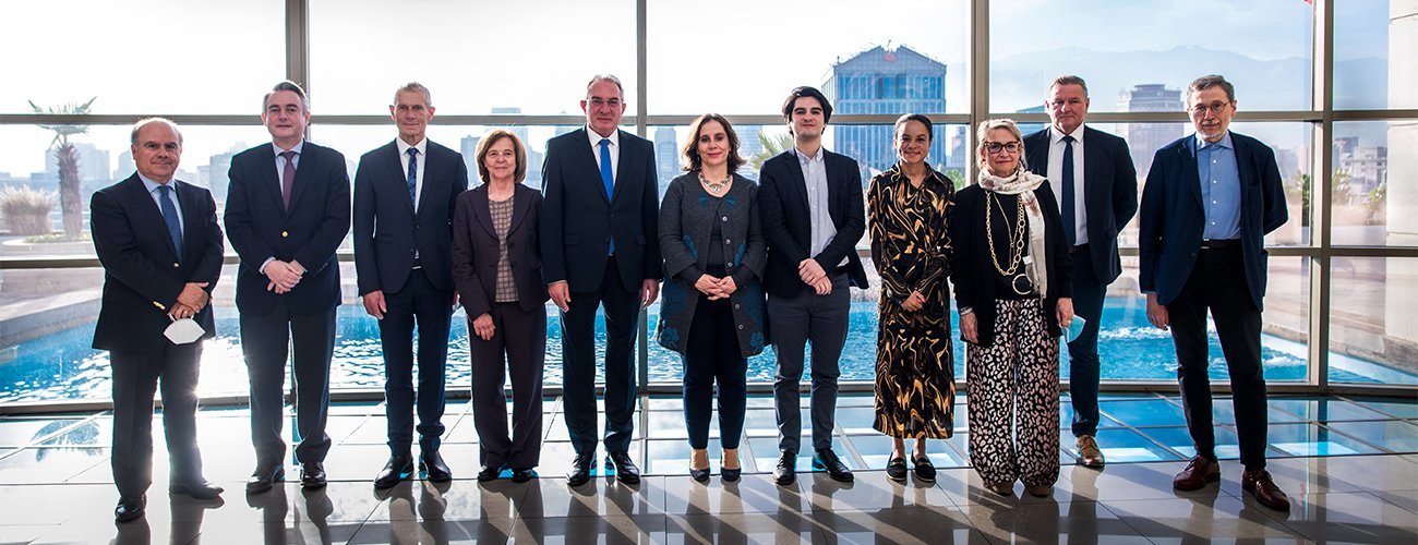 Canciller Antonia Urrejola en reunión con delegación del parlamento europeo reitera que la firma de la modernización del Acuerdo con la UE es una prioridad para este Gobierno
