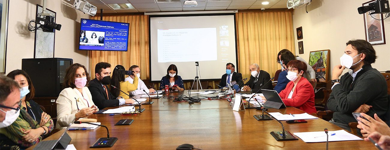 Canciller Antonia Urrejola participa en las comisiones de Relaciones Exteriores del Senado y la Cámara de Diputados