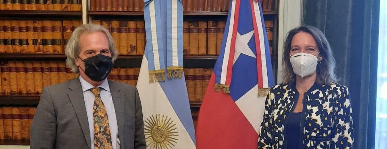 Subsecretaria Carolina Valdivia se reúne con autoridades de Argentina y Colombia