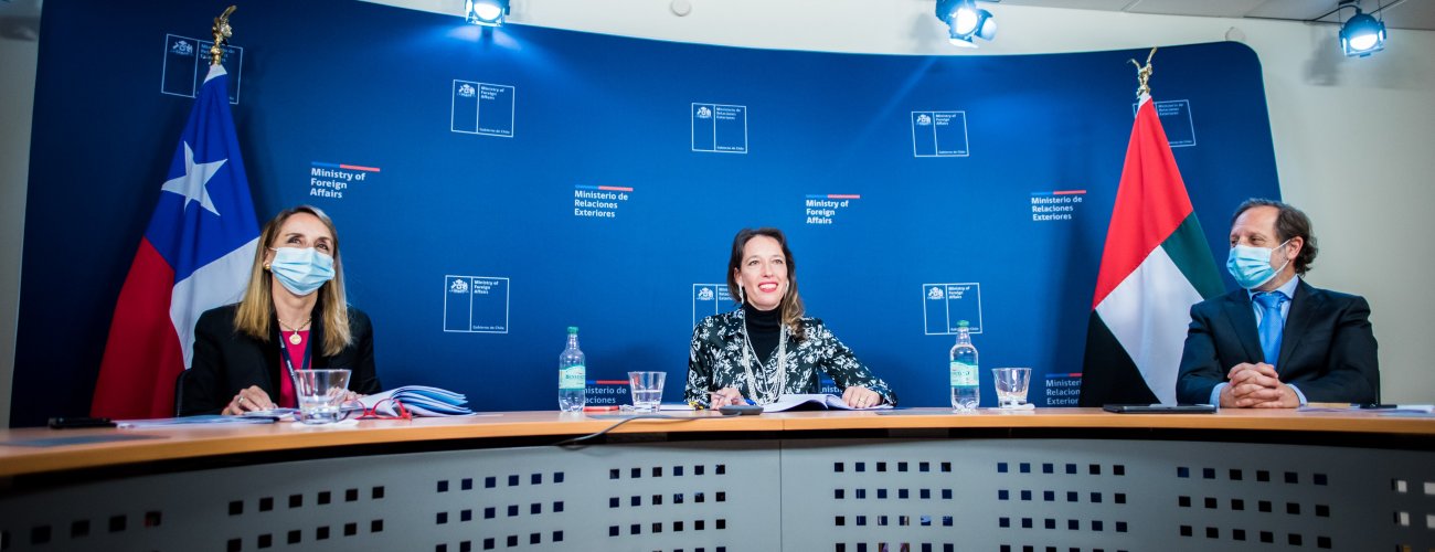 Subsecretaria Valdivia preside I Ronda de Consultas Políticas con Emiratos Árabes Unidos