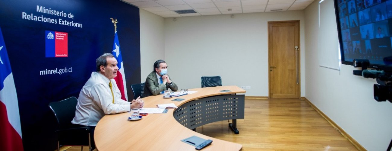 Canciller Allamand se reunió con Embajadores de la UE en Chile