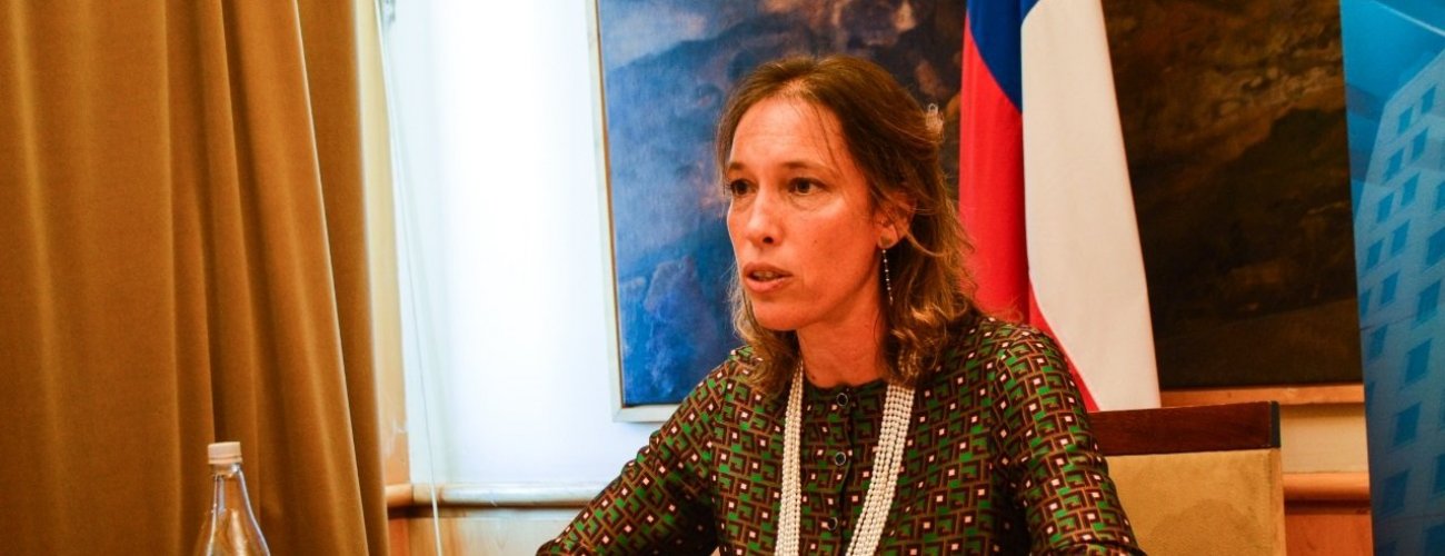 Subsecretaria Valdivia recibe “Guía de Preparación para Desastres” del Gobierno de California