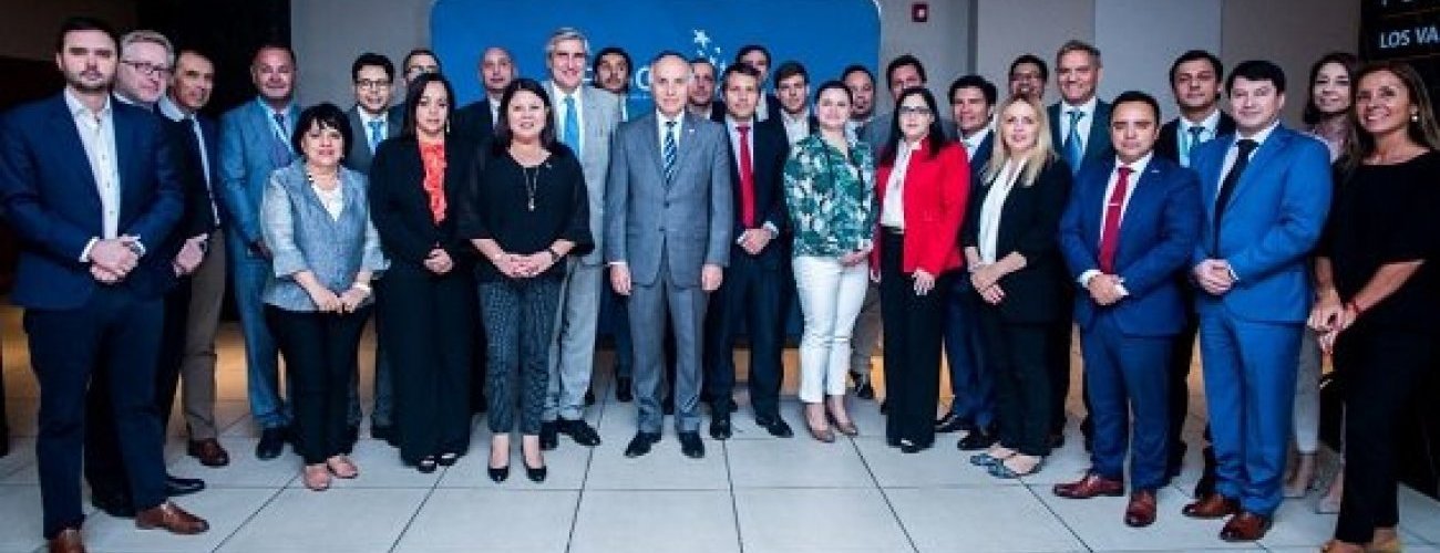 Canciller Ribera se reúne con 26 directores comerciales de Chile en el exterior