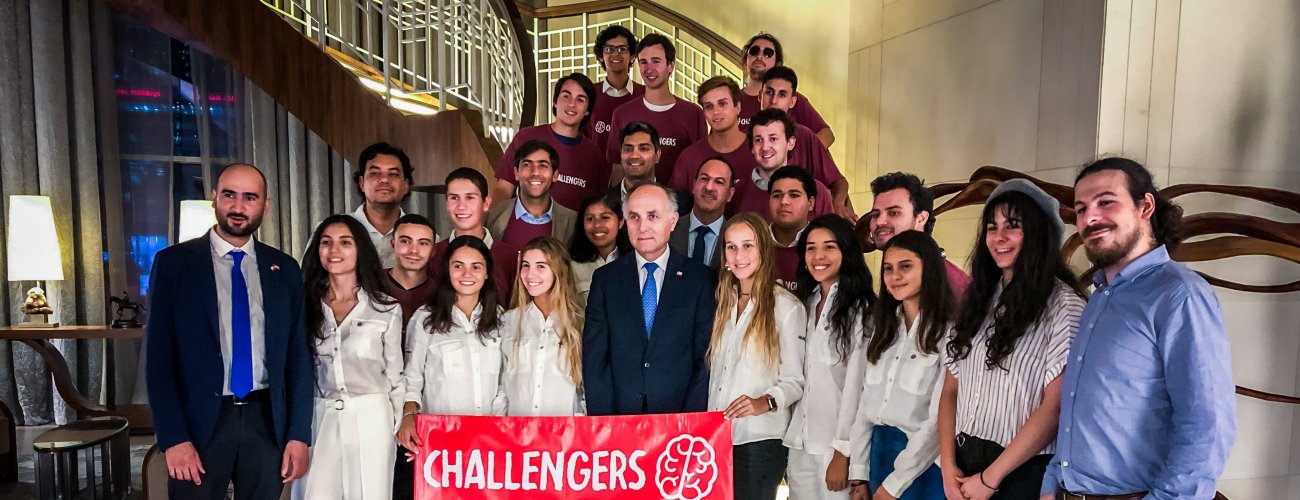 Alumnos ganadores del Challenger Dubai 2020 se reunieron con Ministro Ribera