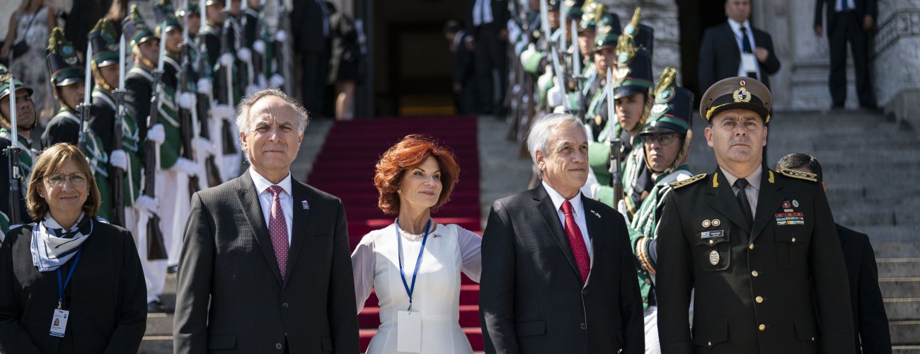 Ministro Ribera acompaña a Presidente Piñera a cambio de mando en Uruguay, donde sostiene reuniones bilaterales