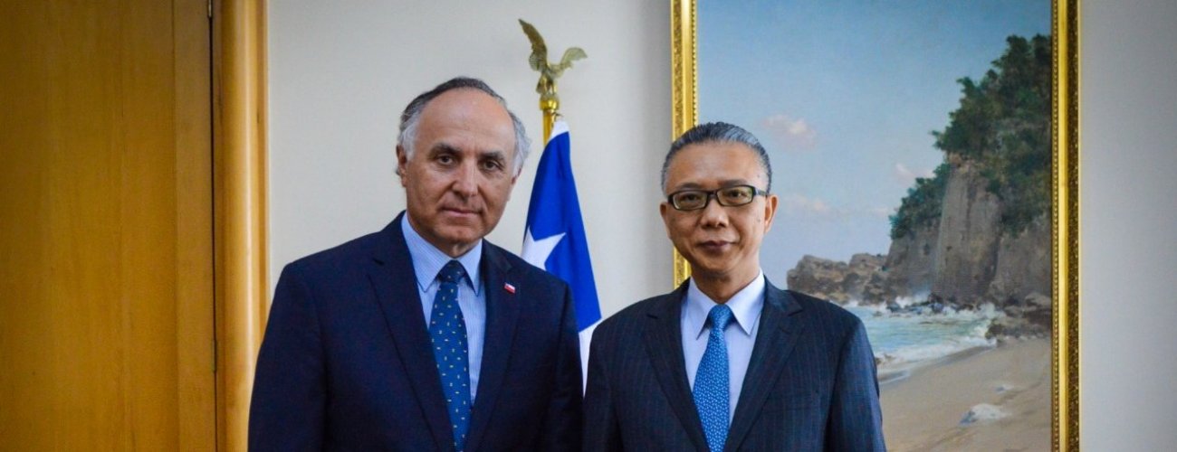Canciller Ribera se reúne con embajador chino y manifiesta su solidaridad por brote de coronavirus