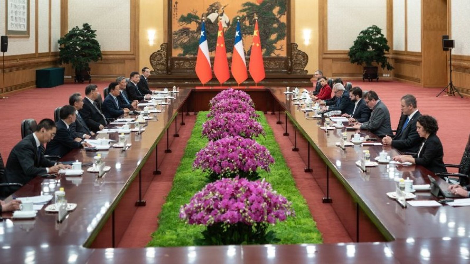 Canciller acompaña al Presidente en reunión bilateral con el Presidente de China