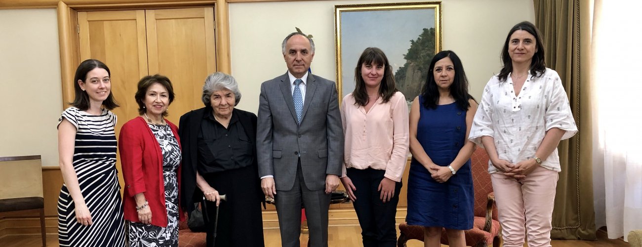 Canciller se reúne con abogadas constitucionalistas
