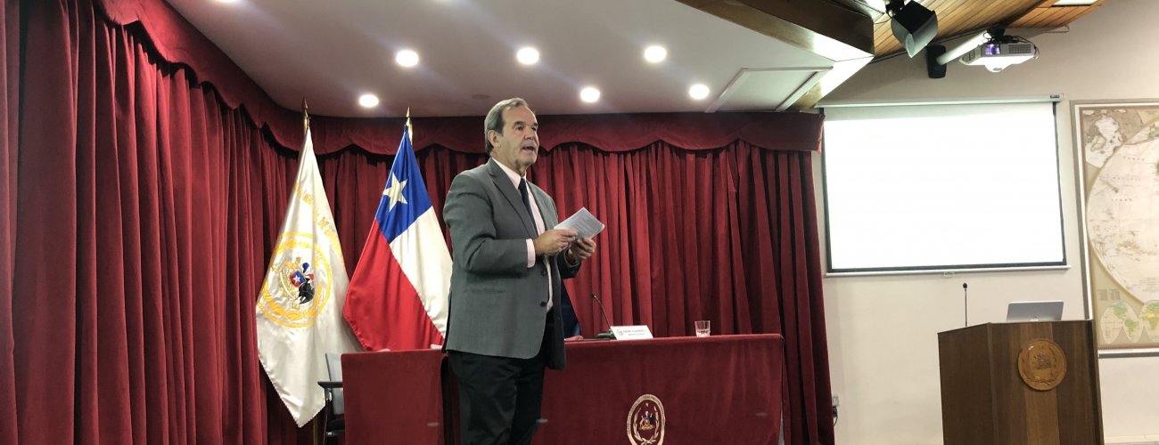 Canciller destaca el compromiso de las Fuerzas Armadas con la política exterior: “Han contribuido enormemente a la inserción internacional de Chile”