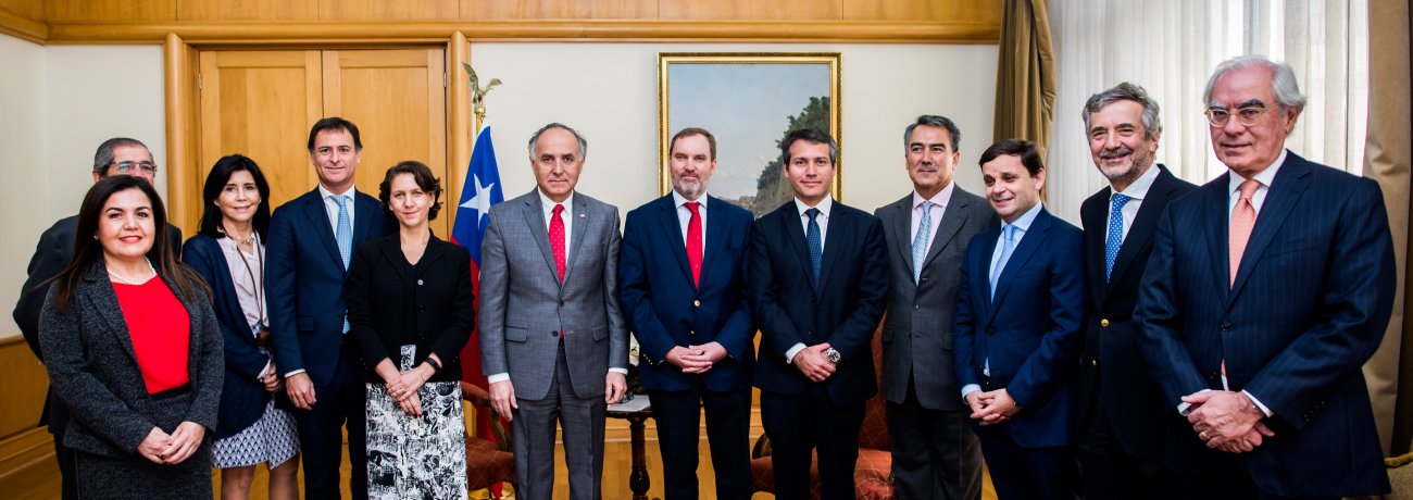 Canciller Teodoro Ribera se reúne con Consejo Asesor de ABAC Chile 2019