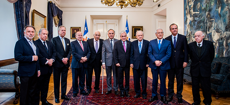 Ministro Ribera participa en reunión con ex cancilleres en el Palacio de La Moneda