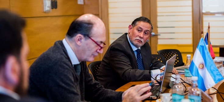Chile y Argentina analizan situación migratoria de la región
