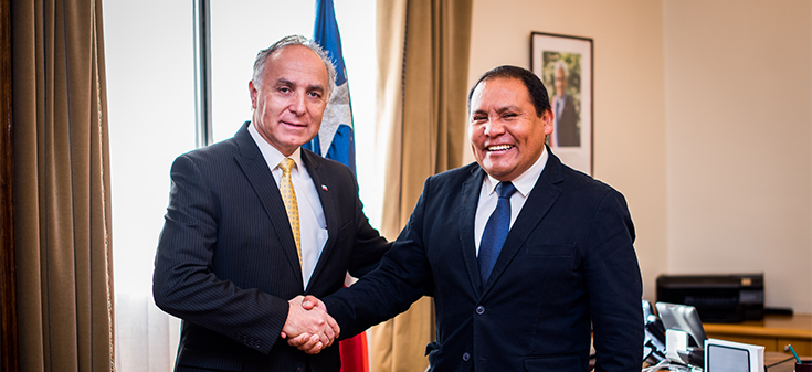 Canciller Teodoro Ribera se reúne con al Alcalde de General Lagos