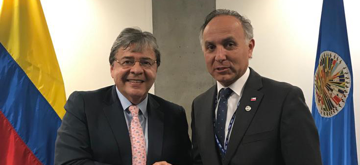 Cancilleres de Chile y Colombia se reúnen en Medellín