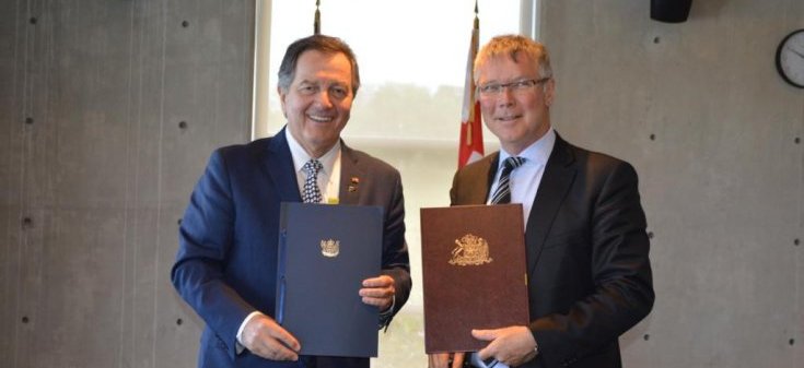 Cancilleres de Chile y Nueva Zelandia firman acuerdos de cooperación en medioambiente y comercio