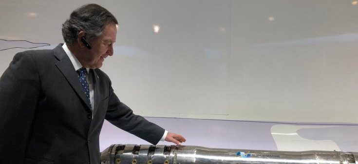 Canciller Ampuero visita instalaciones de Huawei, encargados de instalar la fibra óptica austral de Chile