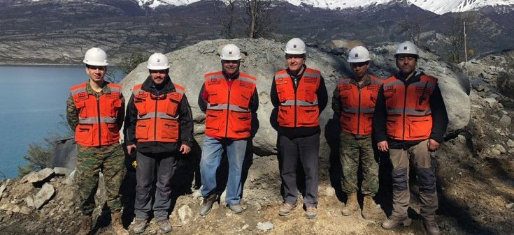 Canciller visita trabajos de la ruta Y-85 que mejorará el acceso a Puerto Williams desde Punta Arenas