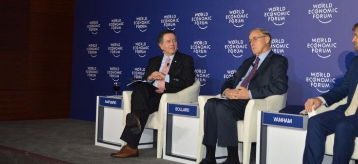 Canciller Ampuero participó en conferencia del World Economic Forum y se reunió con su par de Vietnam