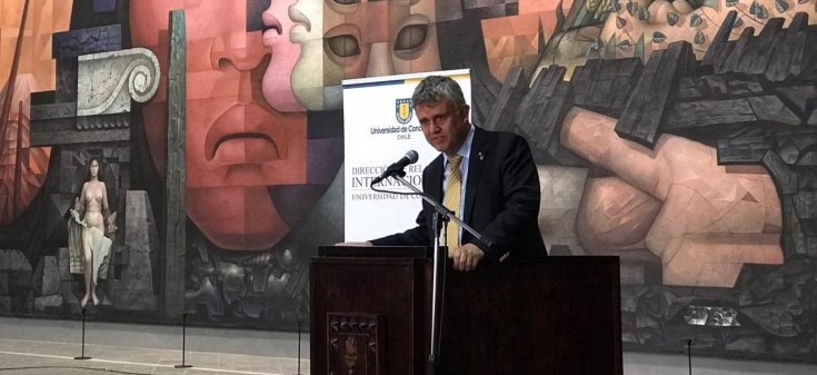 Cancillería participa en ciclo de charlas en Universidad de Concepción