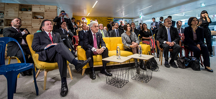 Ministro Ampuero visita una de las incubadoras de innovación más grandes del mundo